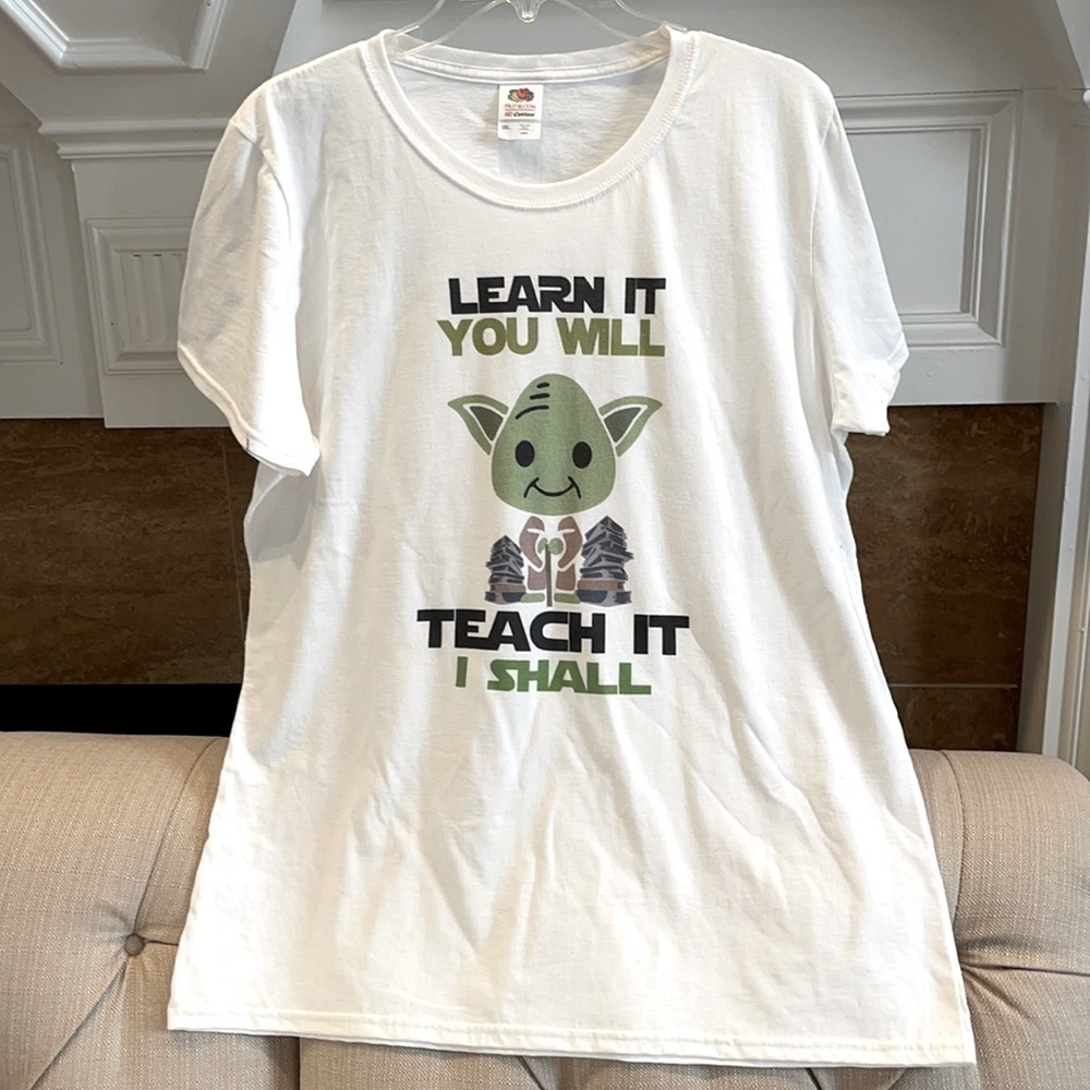 𝅺Y: Graphic T-Shirt of Yoda Sz 2XL